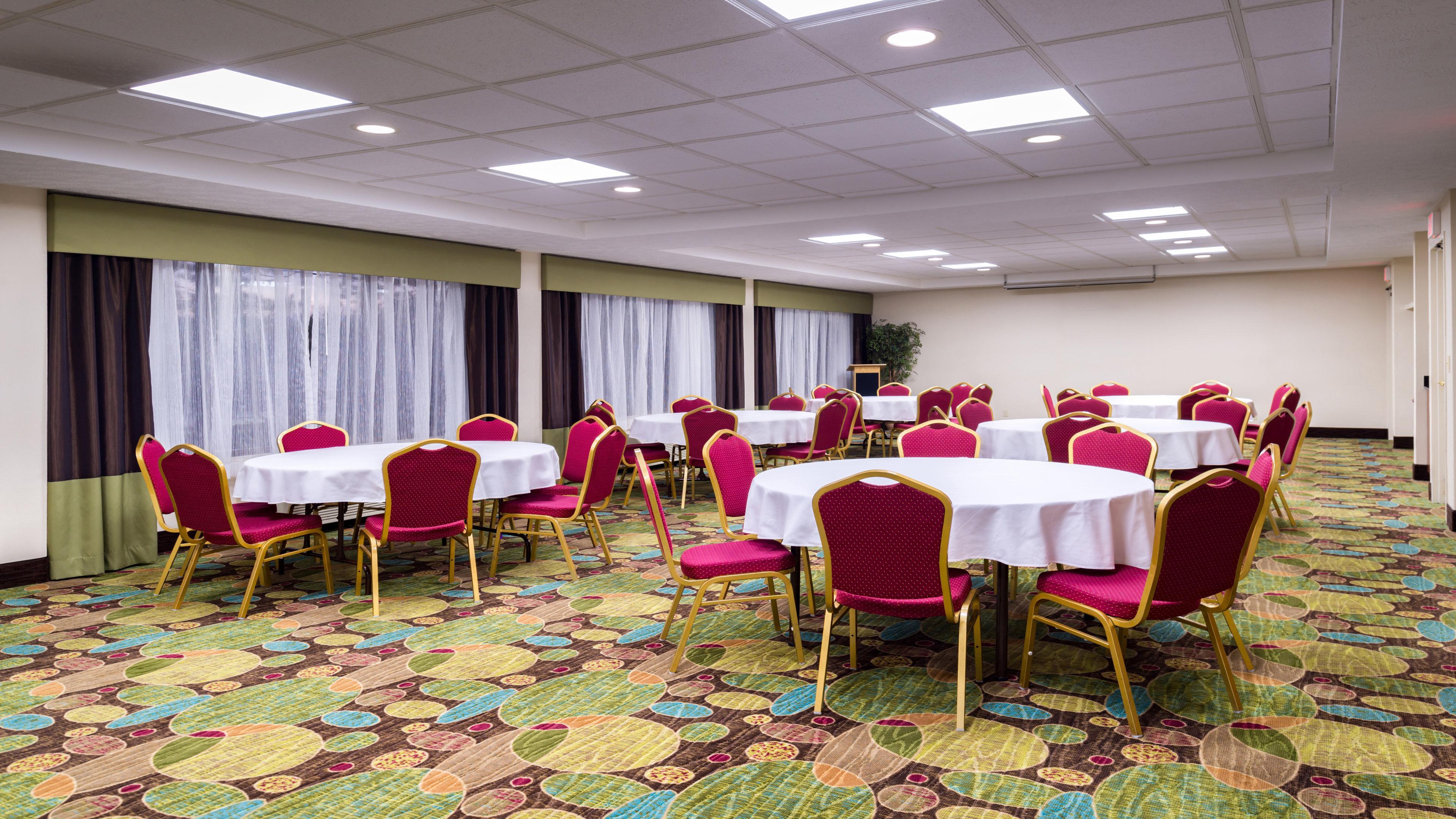Holiday Inn Hotel & Suites Warren By Ihg Εξωτερικό φωτογραφία