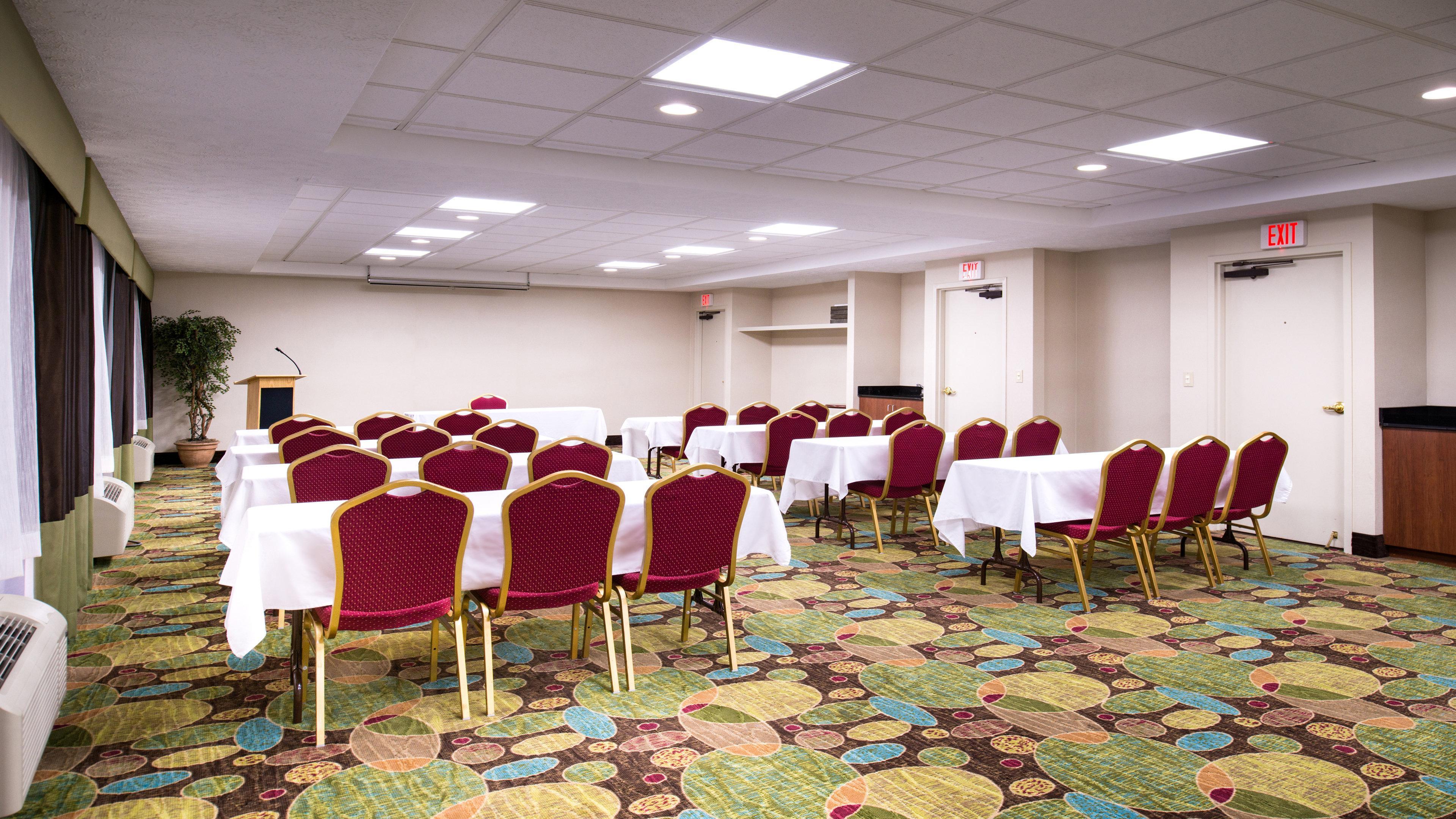 Holiday Inn Hotel & Suites Warren By Ihg Εξωτερικό φωτογραφία