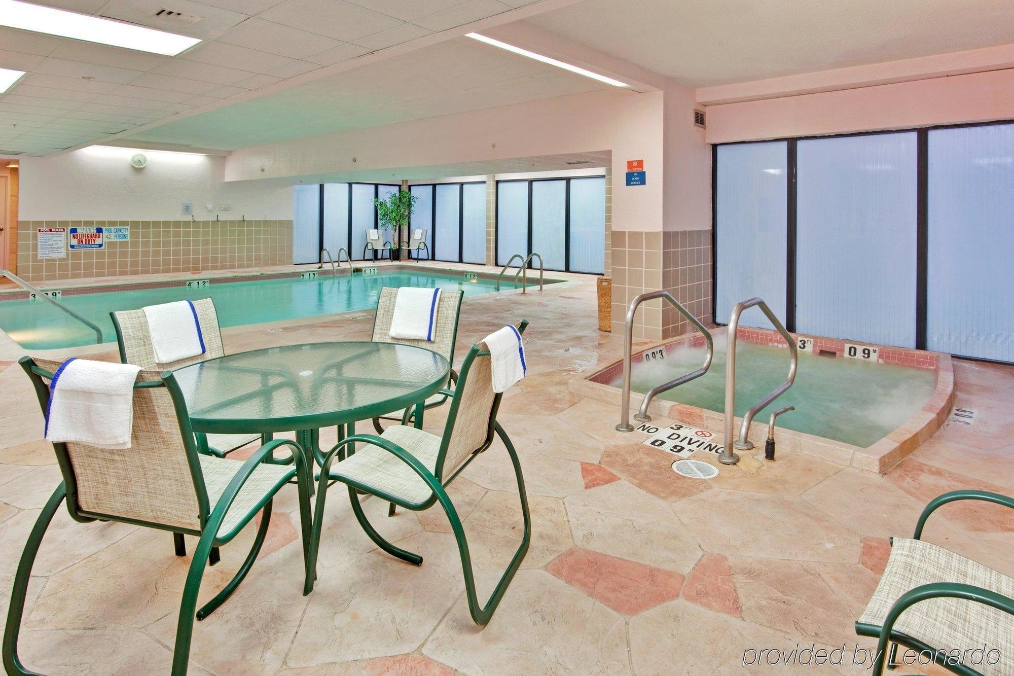 Holiday Inn Hotel & Suites Warren By Ihg Εξωτερικό φωτογραφία